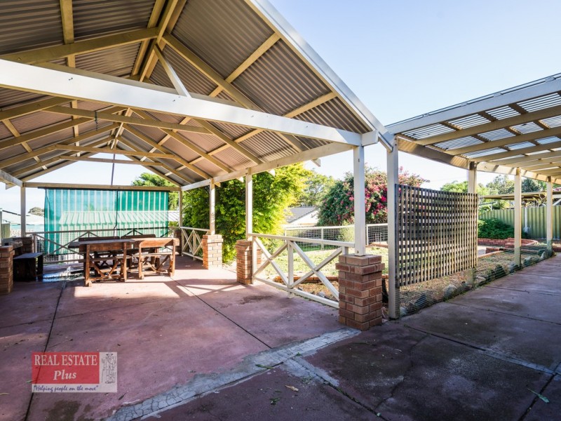 10 Tamarine Way, Swan View WA 6056