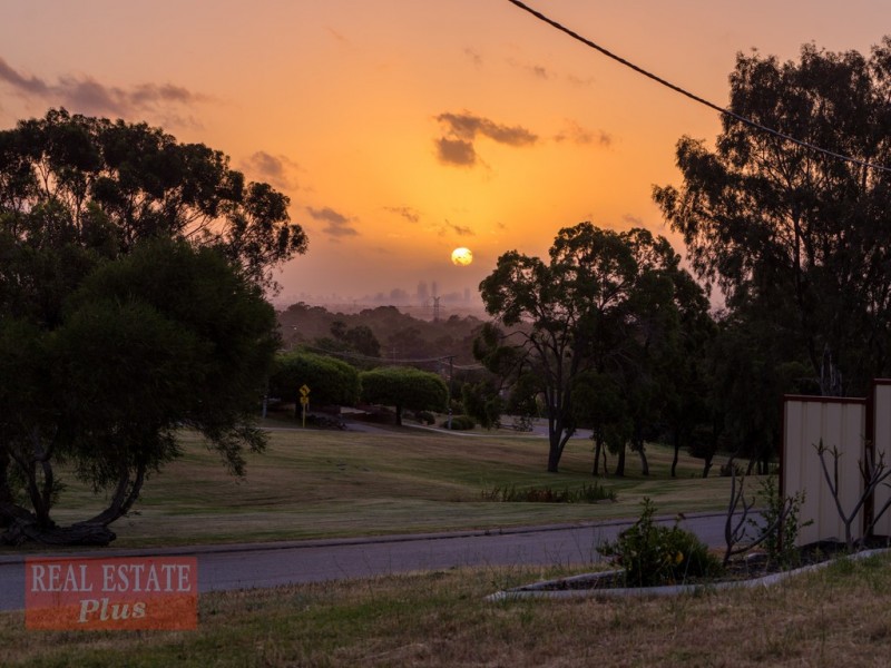 45 Chartwell Way, Swan View WA 6056
