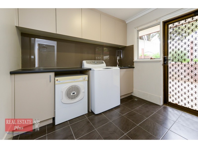 45 Chartwell Way, Swan View WA 6056