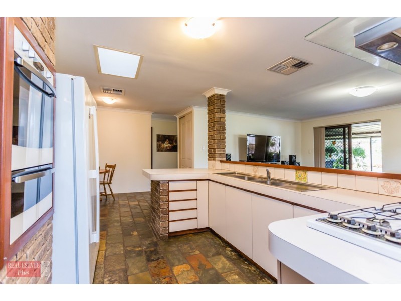 5 Mallee Way, Forrestfield WA 6058