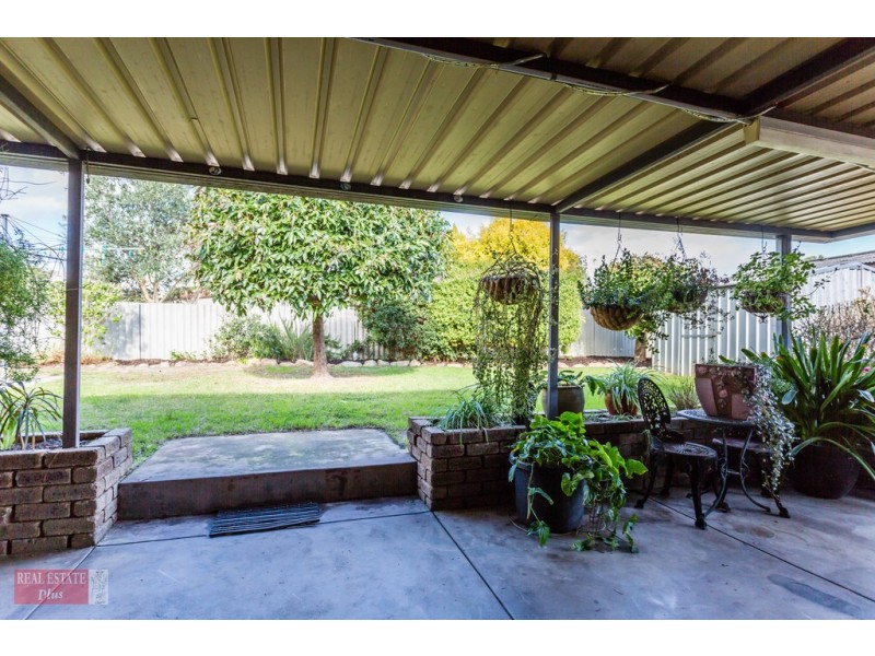 5 Mallee Way, Forrestfield WA 6058