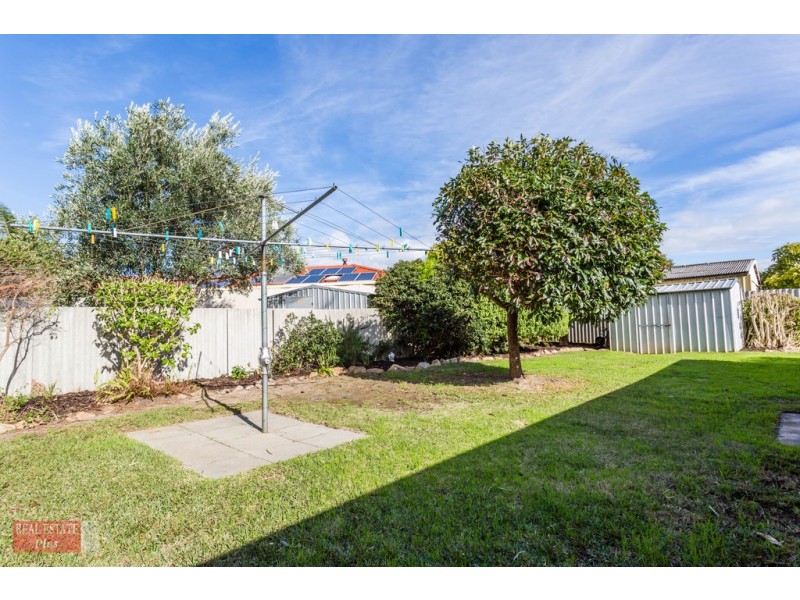 5 Mallee Way, Forrestfield WA 6058