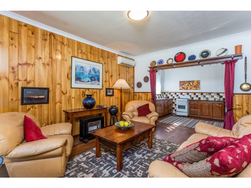 2 Windoo Place, Koongamia WA 6056