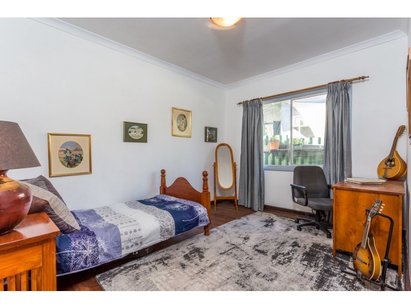 2 Windoo Place, Koongamia WA 6056