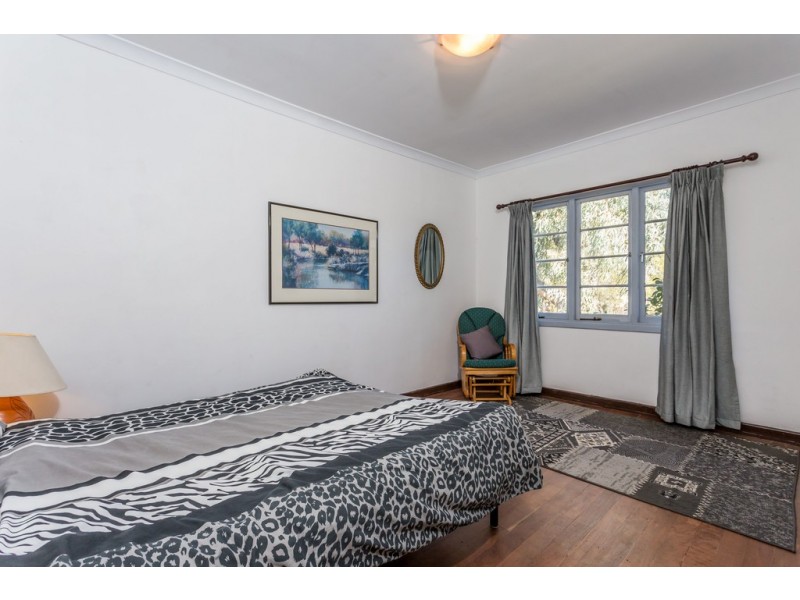 2 Windoo Place, Koongamia WA 6056