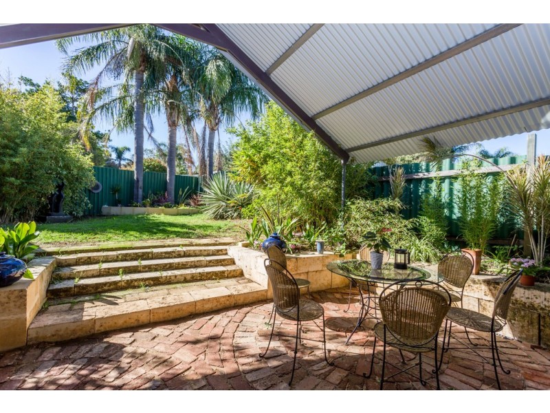 2 Windoo Place, Koongamia WA 6056