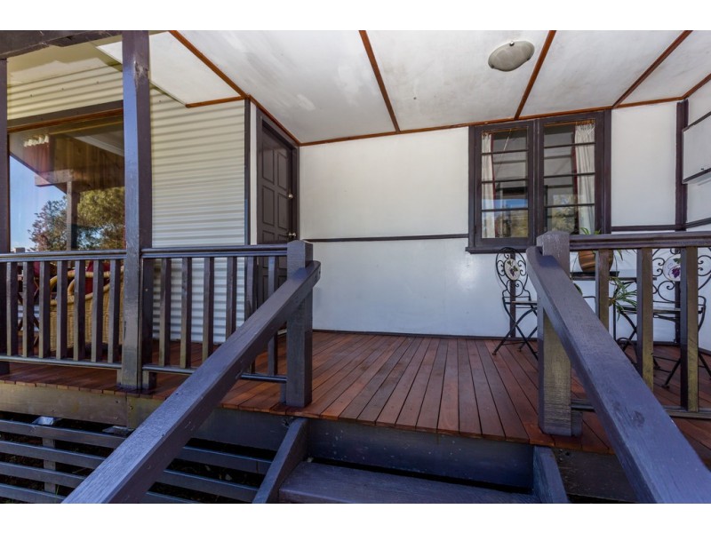 2 Windoo Place, Koongamia WA 6056