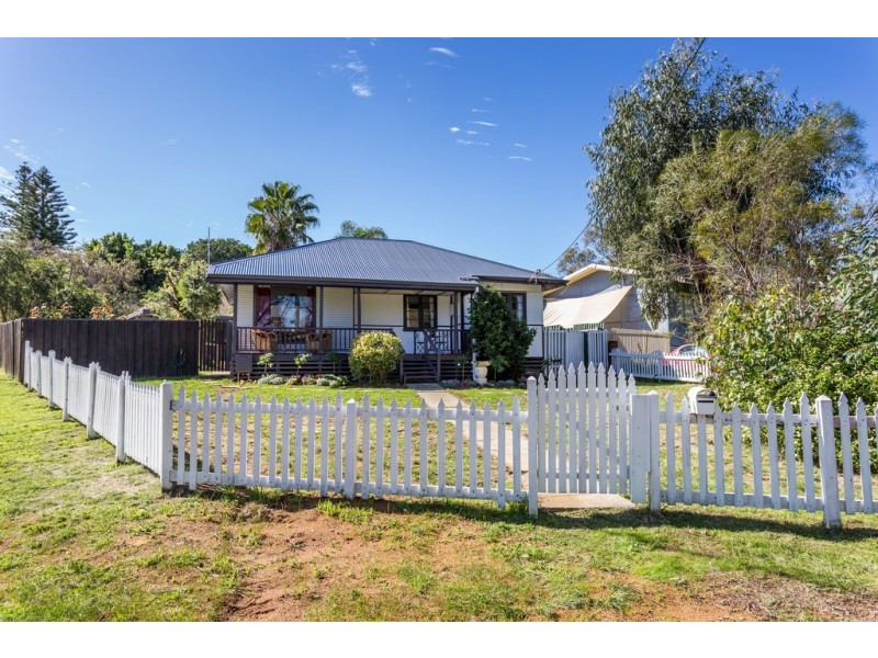 2 Windoo Place, Koongamia WA 6056