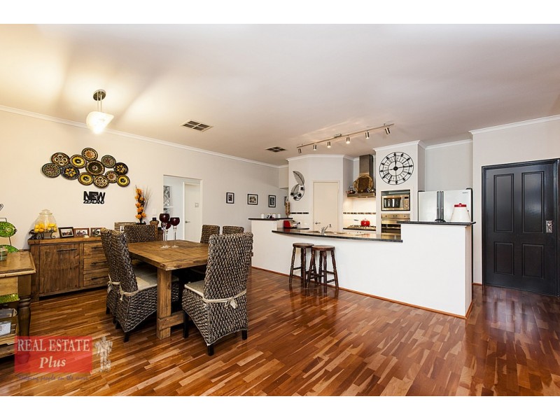 22 Camellia Loop, Forrestfield WA 6058