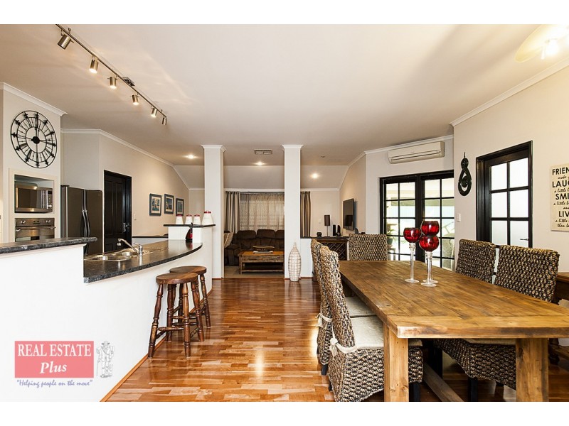 22 Camellia Loop, Forrestfield WA 6058