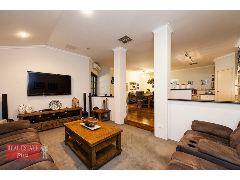 22 Camellia Loop, Forrestfield WA 6058