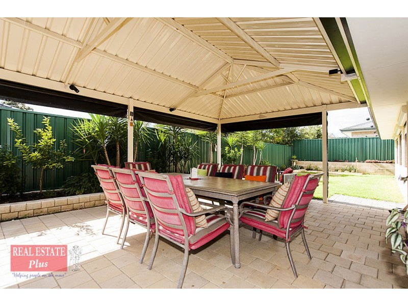 22 Camellia Loop, Forrestfield WA 6058