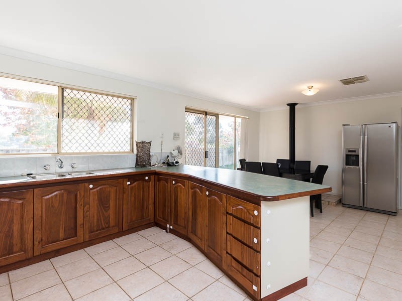 1 Wyperfeld Gardens, Ballajura WA 6066