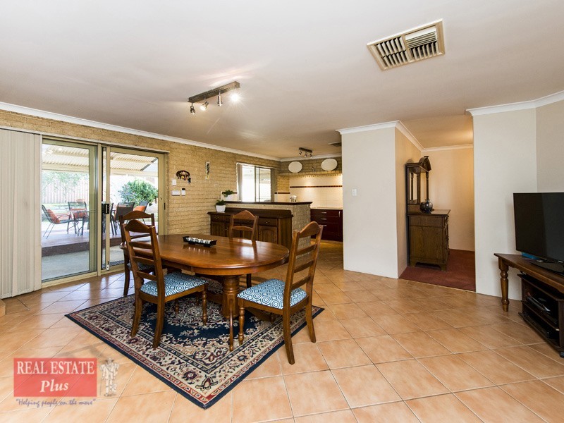 10 Settler Place, Greenmount WA 6056