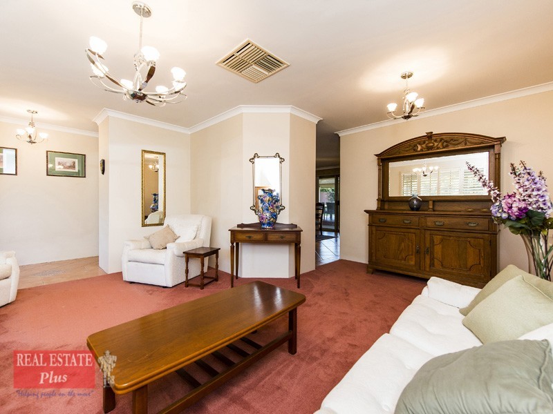 10 Settler Place, Greenmount WA 6056