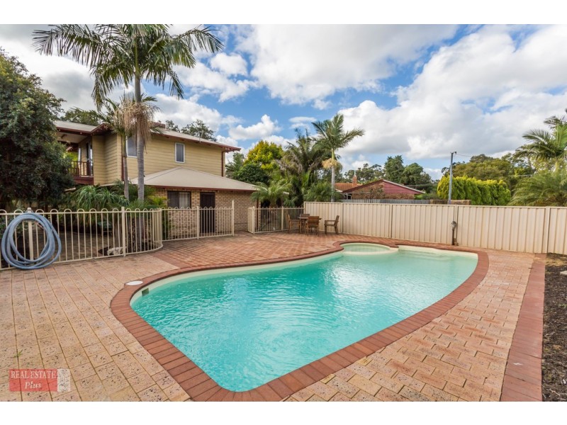 8 Pinebrook Gardens, Forrestfield WA 6058