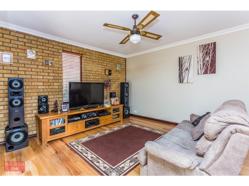 8 Pinebrook Gardens, Forrestfield WA 6058