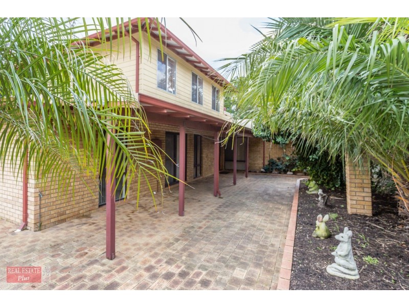 8 Pinebrook Gardens, Forrestfield WA 6058