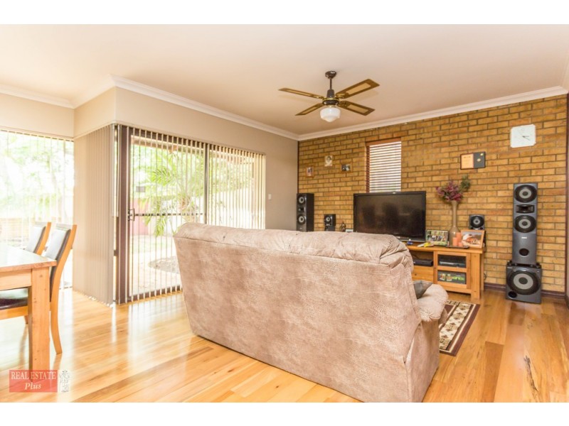 8 Pinebrook Gardens, Forrestfield WA 6058