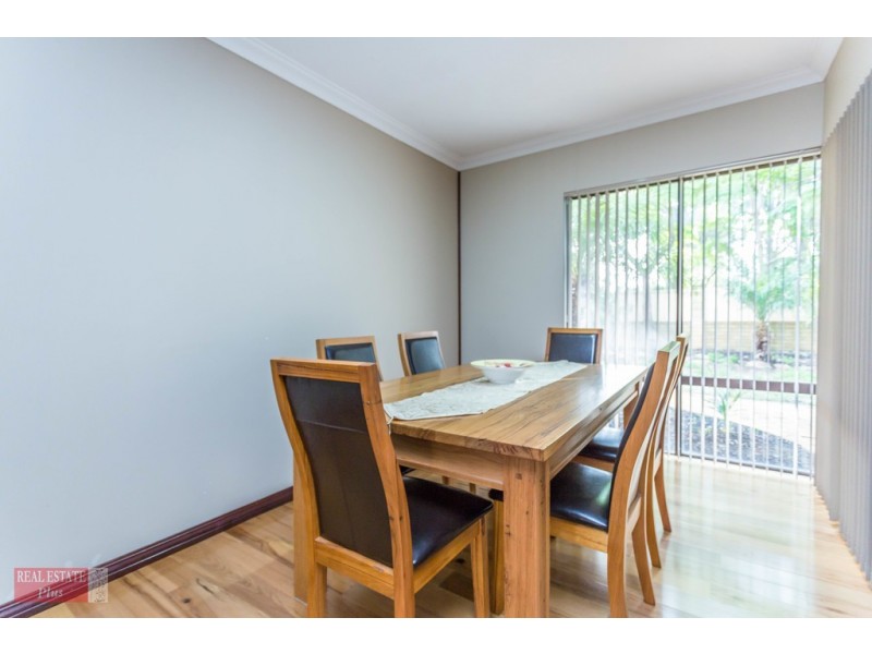 8 Pinebrook Gardens, Forrestfield WA 6058