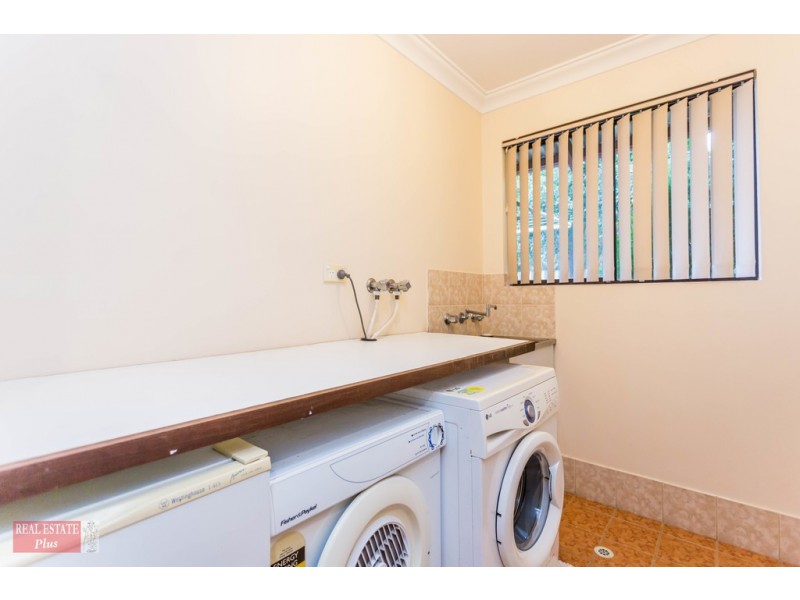 8 Pinebrook Gardens, Forrestfield WA 6058