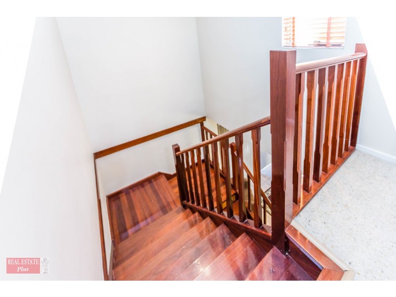 8 Pinebrook Gardens, Forrestfield WA 6058