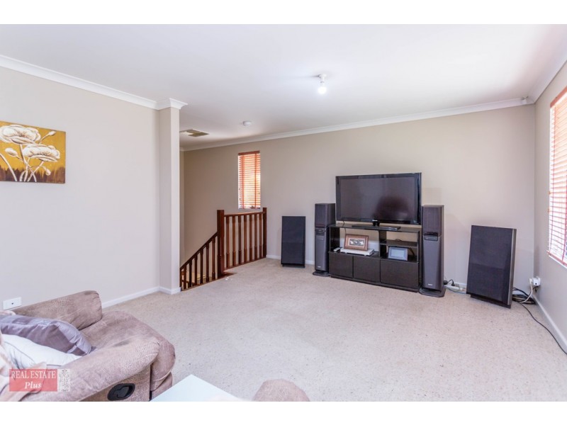 8 Pinebrook Gardens, Forrestfield WA 6058