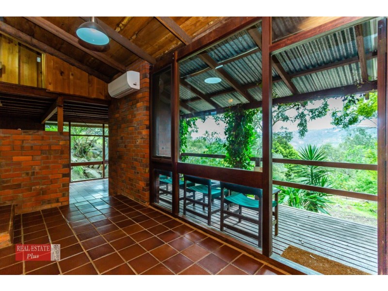 15 Michael Crescent, Boya WA 6056