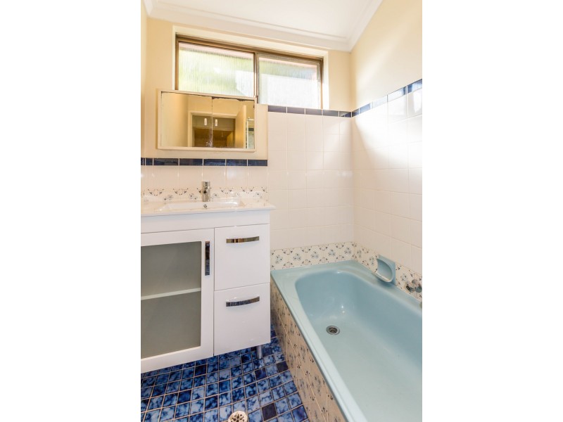 182 Clayton Street, Bellevue WA 6056