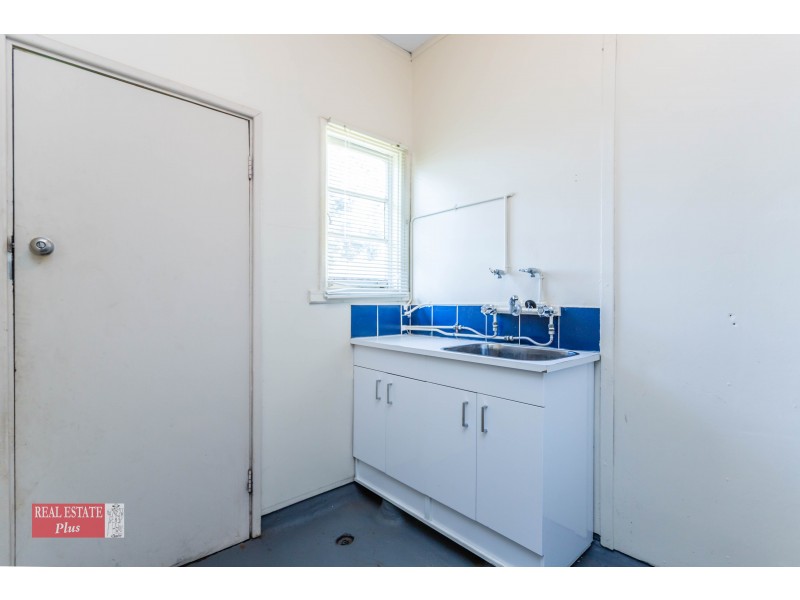 11 Gladstone Avenue, Swan View WA 6056