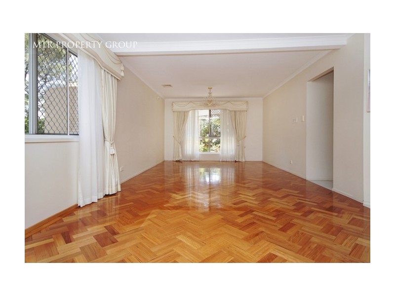 2 Greenstead Way, Forest Lake QLD 4078