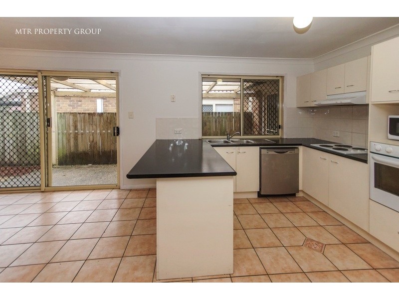 25 Columbus Place, Forest Lake QLD 4078