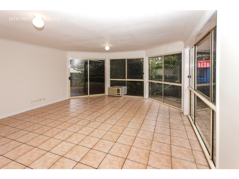 25 Columbus Place, Forest Lake QLD 4078