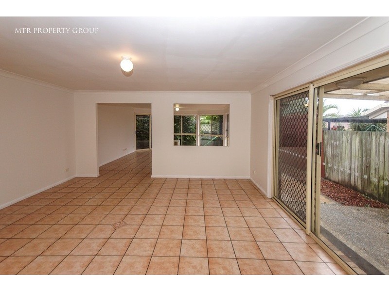 25 Columbus Place, Forest Lake QLD 4078