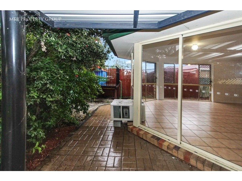 25 Columbus Place, Forest Lake QLD 4078