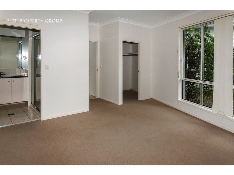 16 Elm Place, Heathwood QLD 4110