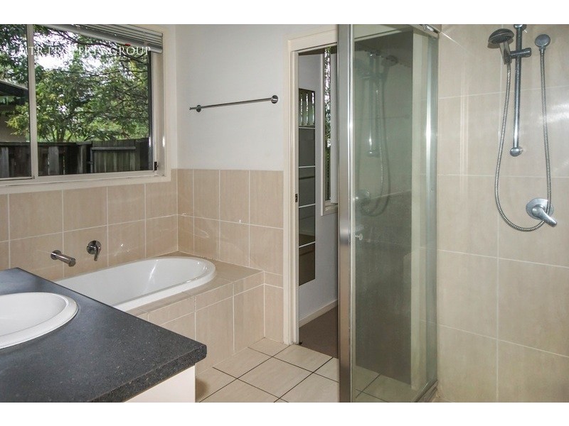 16 Elm Place, Heathwood QLD 4110