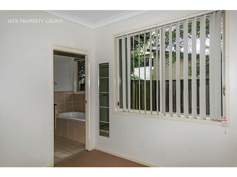 16 Elm Place, Heathwood QLD 4110