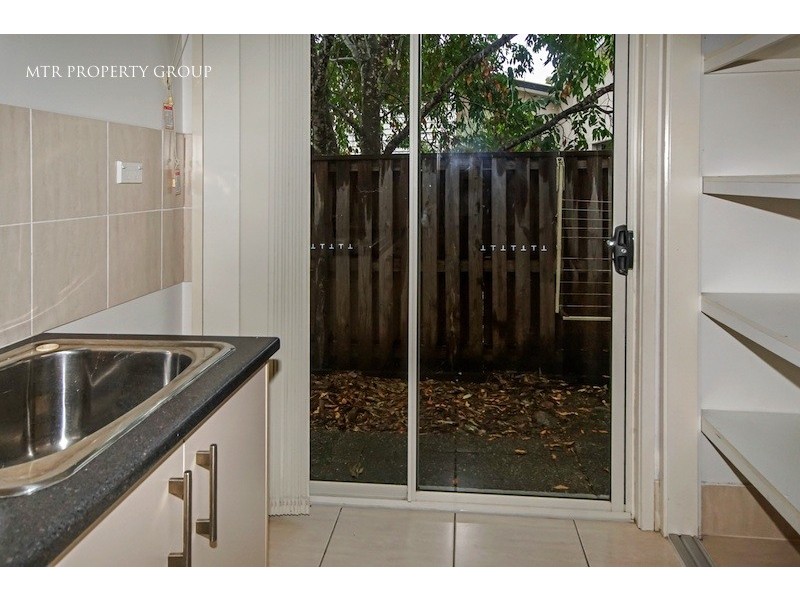 16 Elm Place, Heathwood QLD 4110