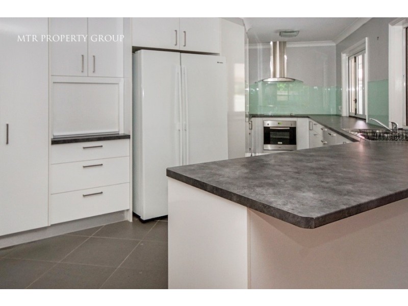 25 Solander Cct, Forest Lake QLD 4078