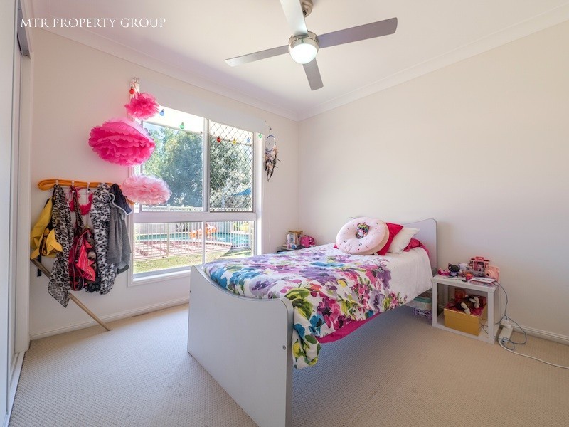 25 Solander Cct, Forest Lake QLD 4078