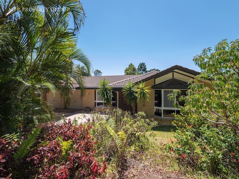 25 Solander Cct, Forest Lake QLD 4078