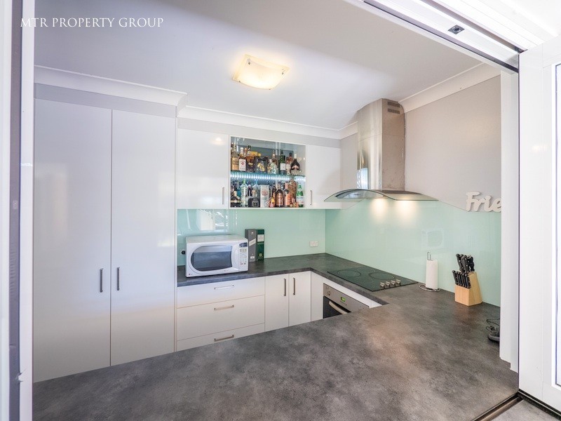 25 Solander Cct, Forest Lake QLD 4078