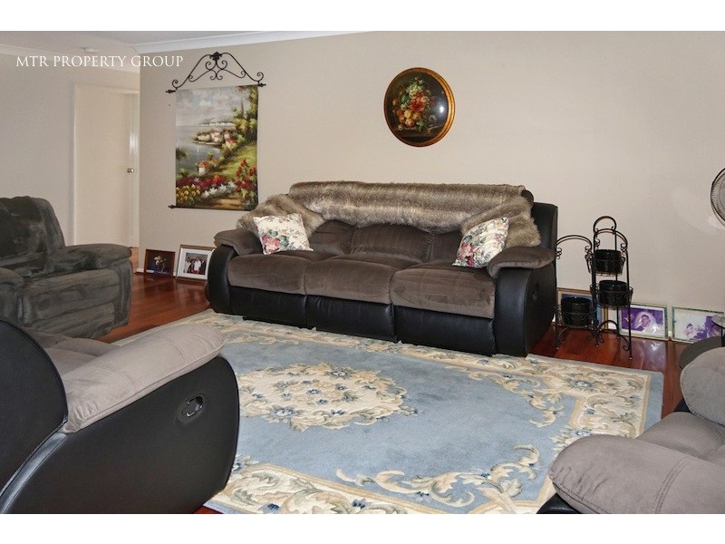 11 Tully Street, Forest Lake QLD 4078