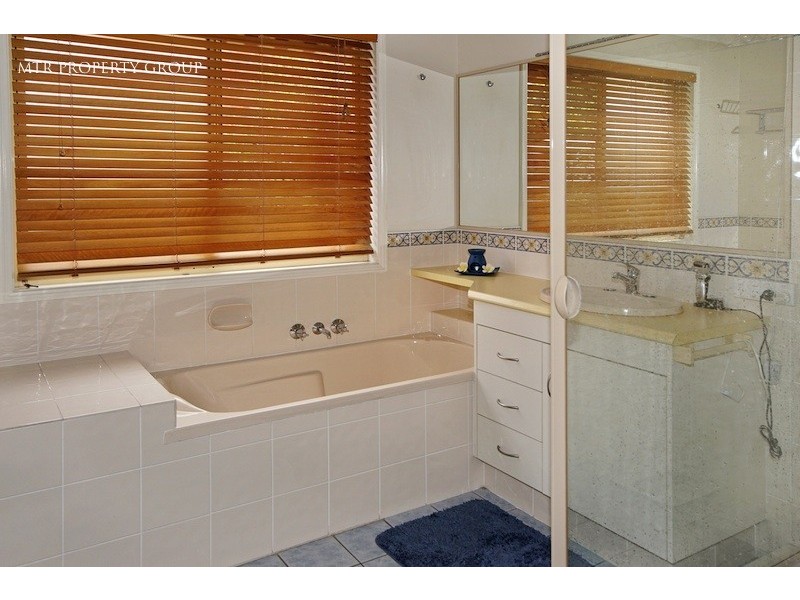 11 Tully Street, Forest Lake QLD 4078