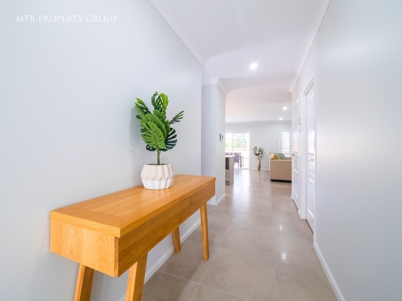 35 Renoir Crescent, Forest Lake QLD 4078