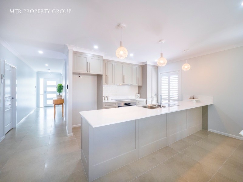 35 Renoir Crescent, Forest Lake QLD 4078