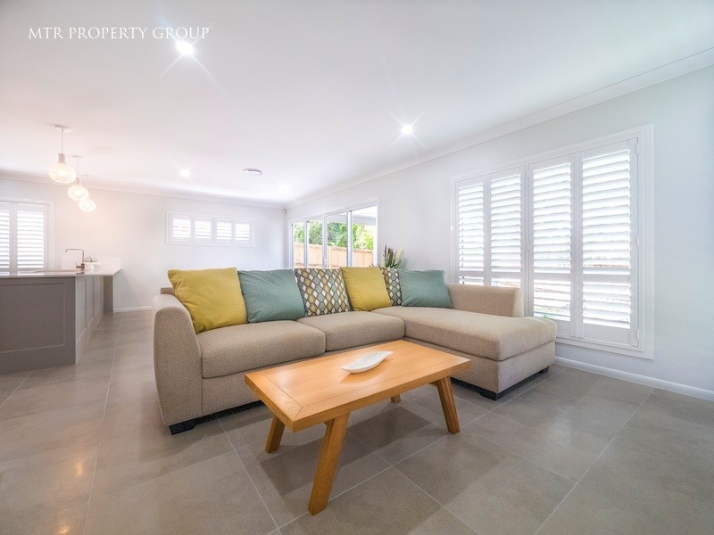 35 Renoir Crescent, Forest Lake QLD 4078