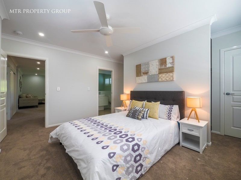 35 Renoir Crescent, Forest Lake QLD 4078