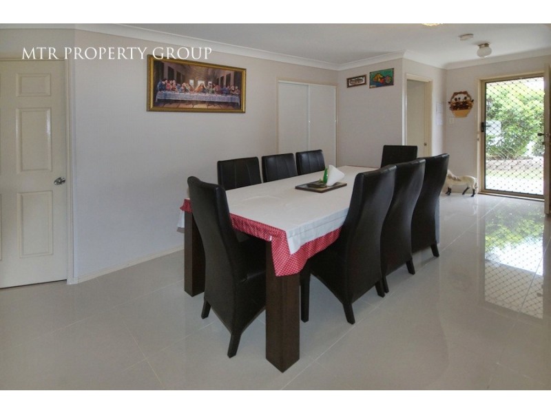 8 Whipbird Place, Doolandella QLD 4077